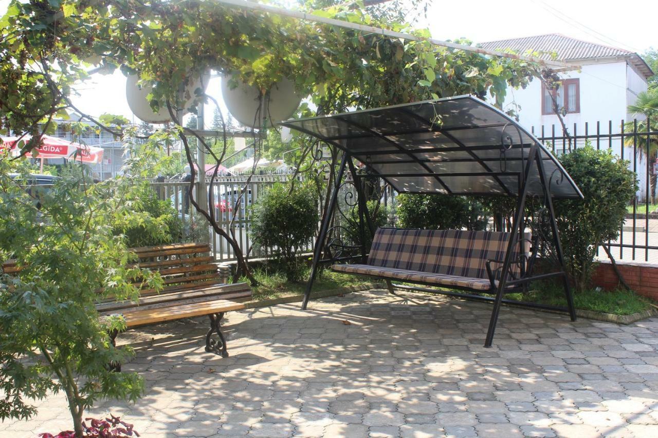 Hotel Charli Kobuleti Extérieur photo